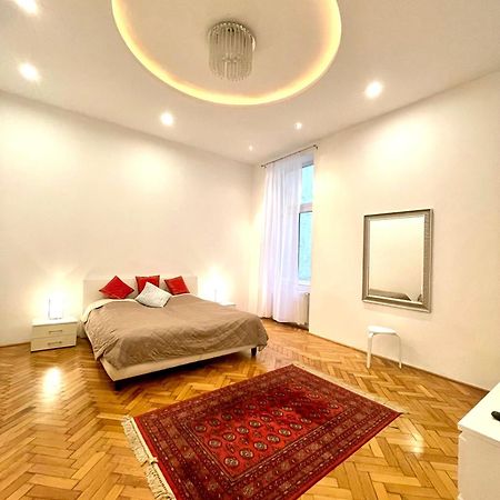 Amazing Swedish 3 Rooms Apartment In The City Center Budapest Exterior photo