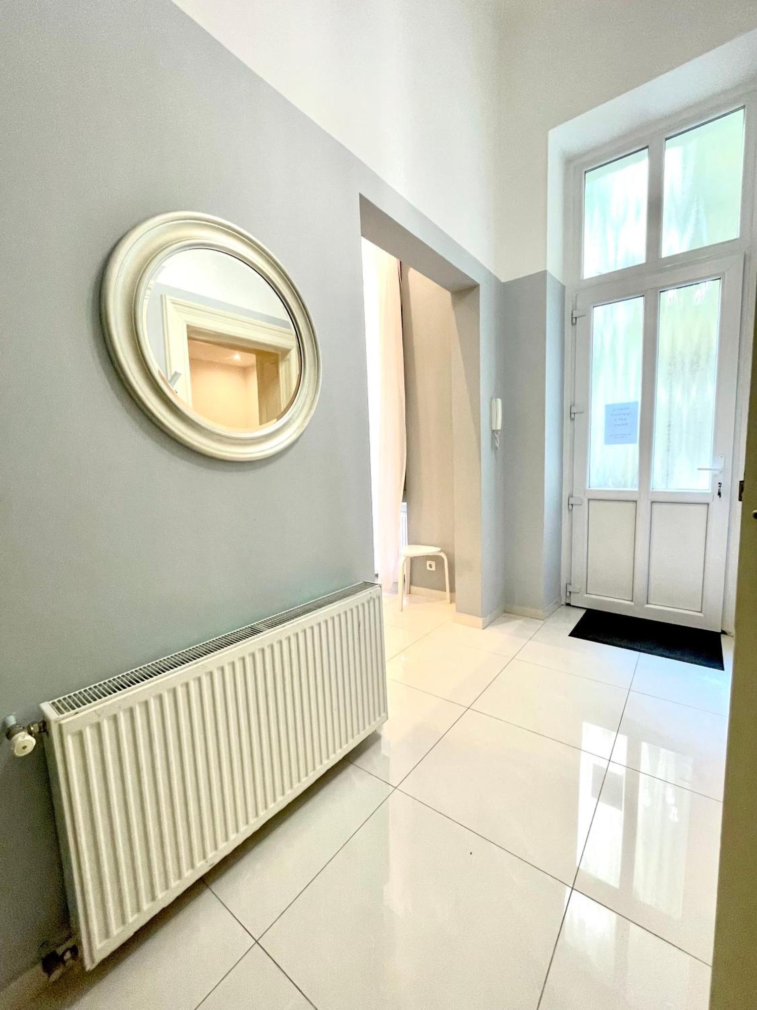 Amazing Swedish 3 Rooms Apartment In The City Center Budapest Exterior photo